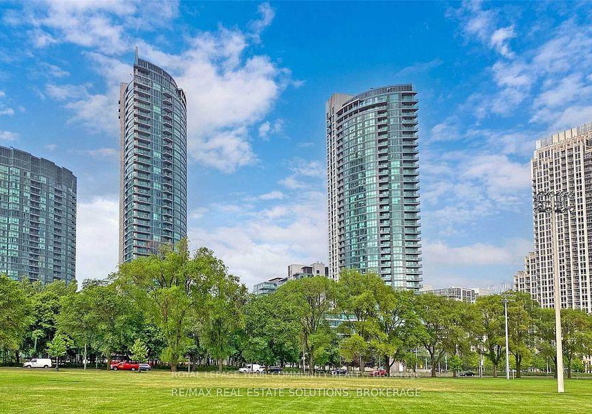 219-fort-york-boulevard-toronto-ontario-c12431313