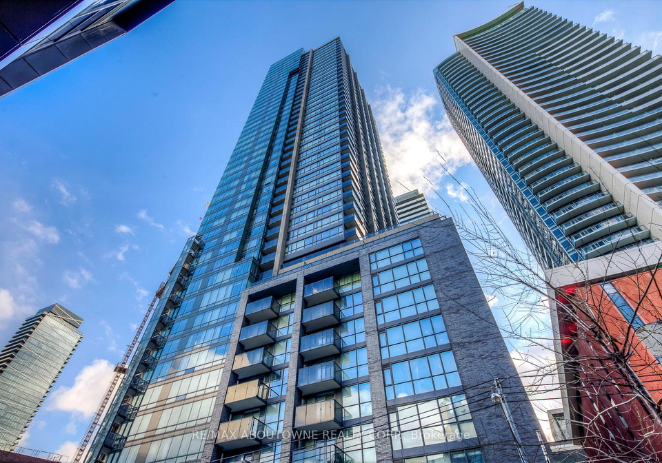 295-adelaide-street-w-toronto-ontario-c12431417