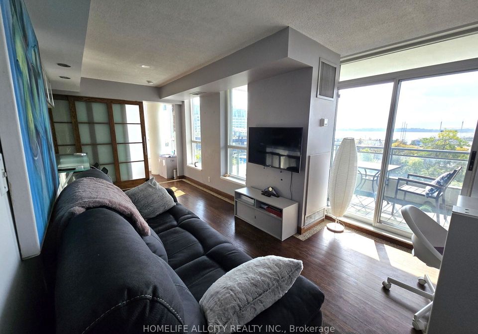 230-queens-quay-w-toronto-ontario-c12431589