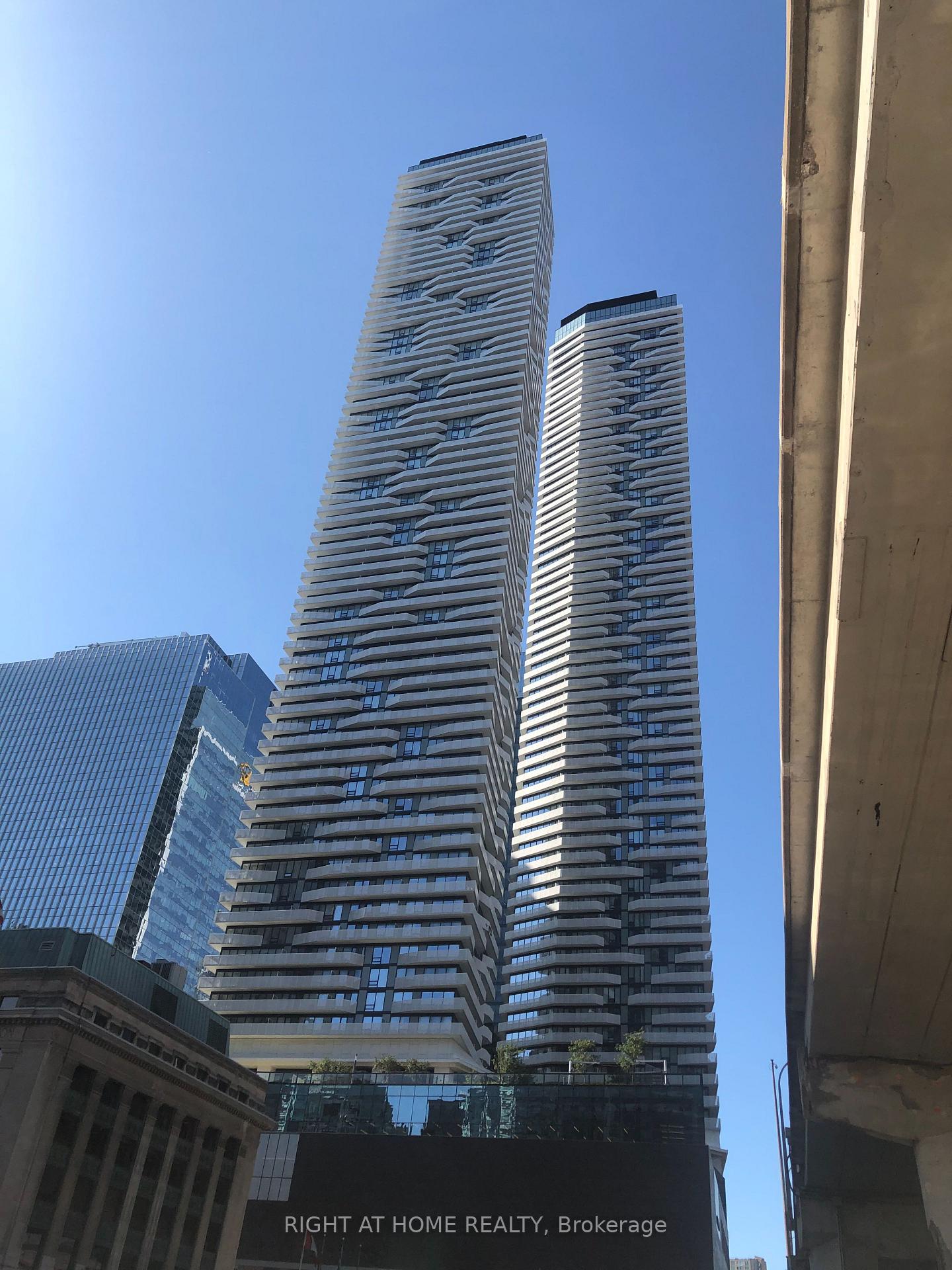 100-harbour-street-toronto-ontario-c12431613