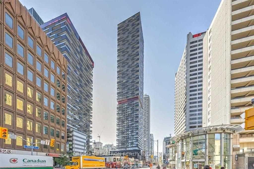 8-eglinton-avenue-e-toronto-ontario-c12431774