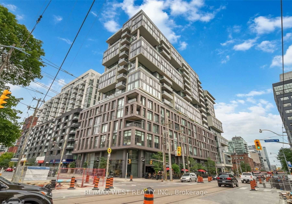 111-bathurst-street-toronto-ontario-c12432013