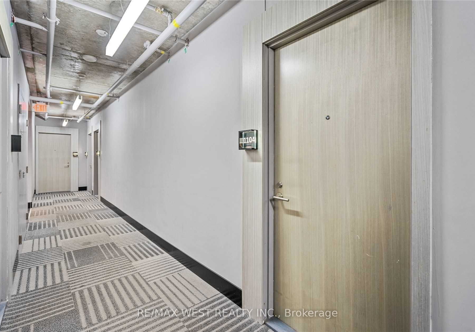 111-bathurst-street-toronto-ontario-c12432013