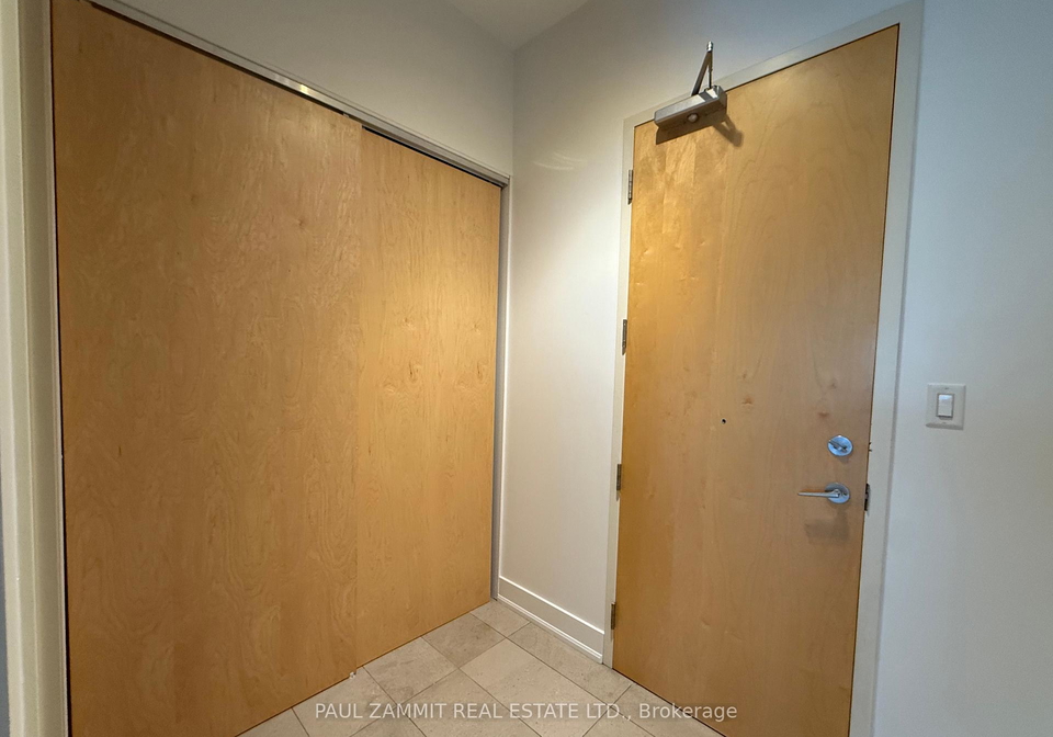 562-eglinton-avenue-e-toronto-ontario-c12432036