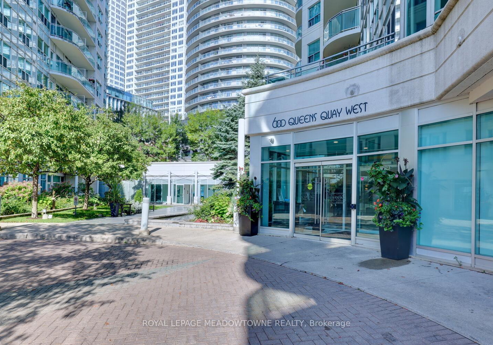 600-queens-quay-toronto-ontario-c12432118