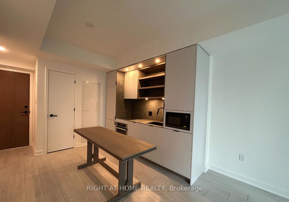 55-charles-street-e-toronto-ontario-c12432127