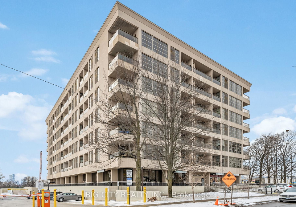 1-leaside-park-drive-east-york-ontario-c12432401