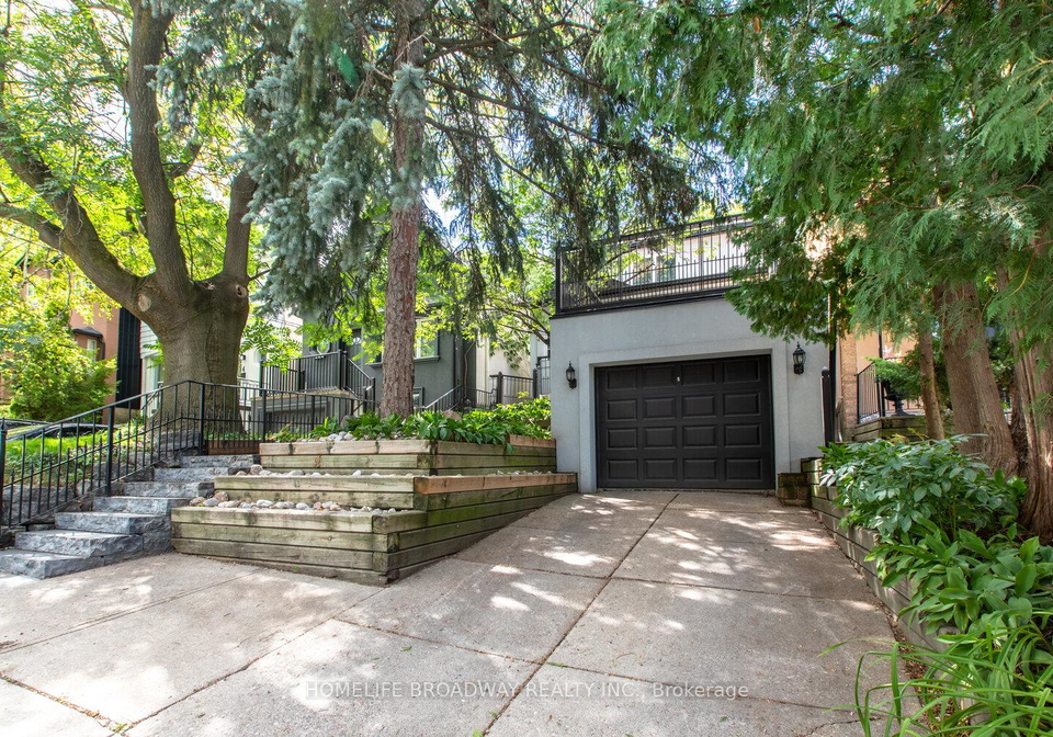 8-walder-avenue-toronto-ontario-c12432407