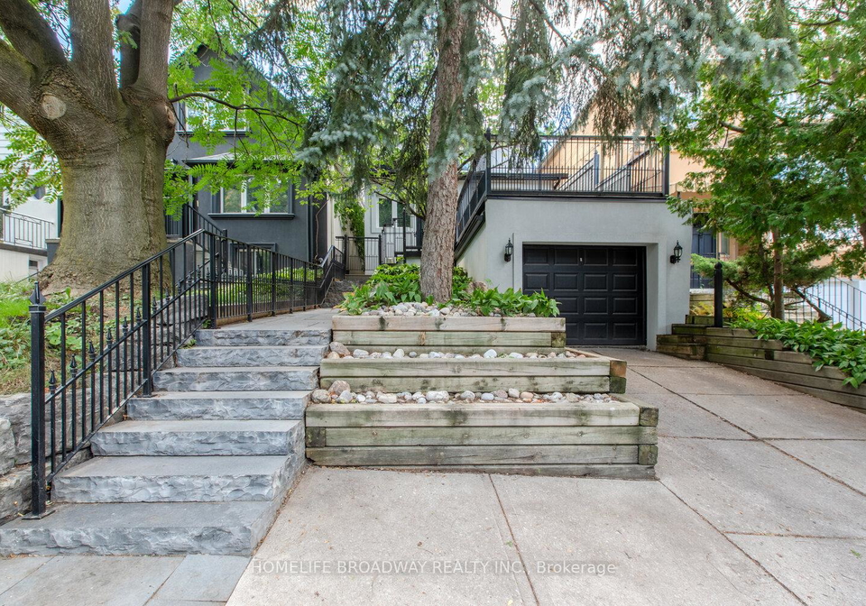 8-walder-avenue-toronto-ontario-c12432407