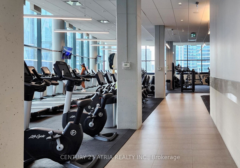 100-harbour-street-toronto-ontario-c12432957