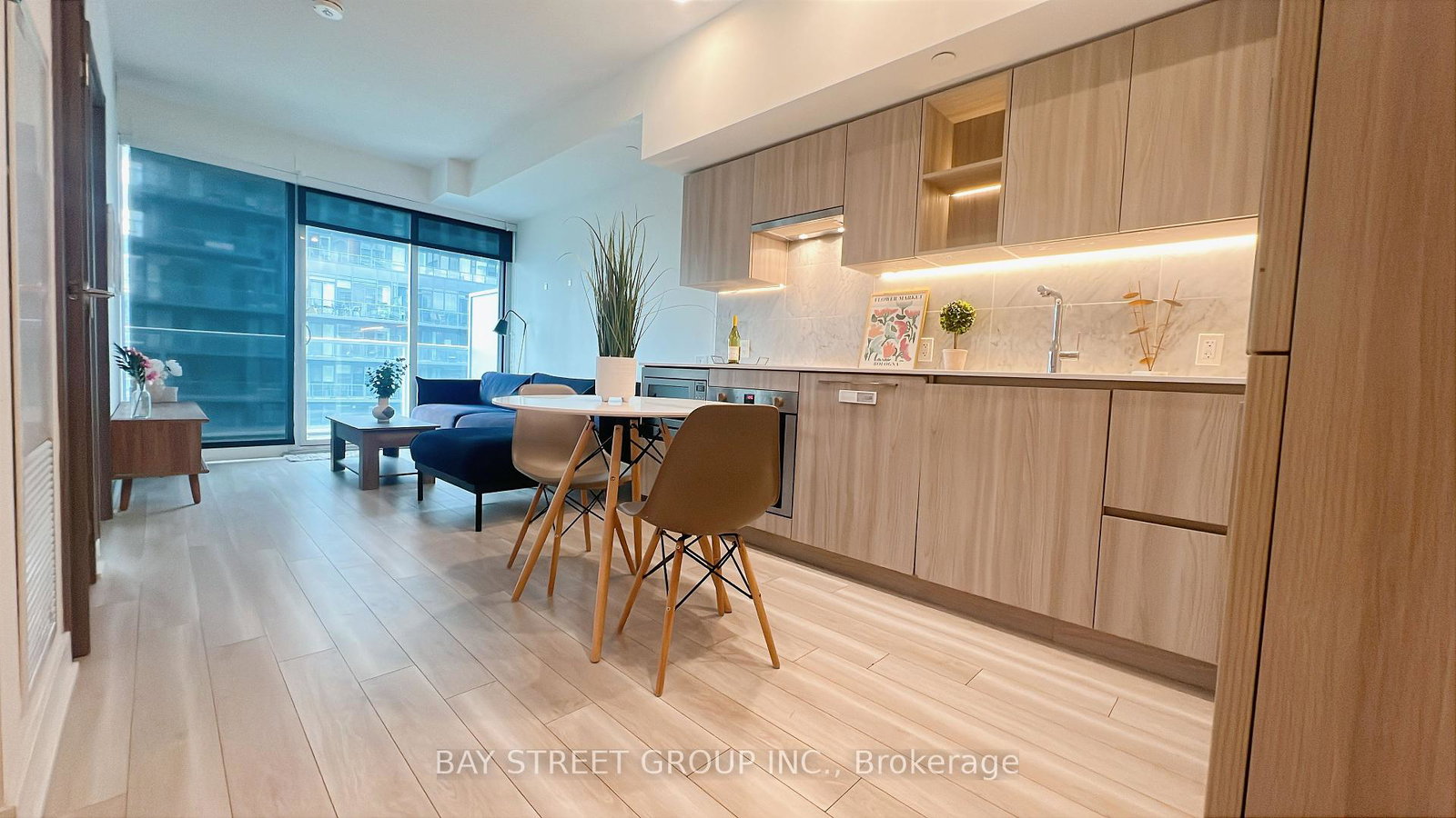 19-bathurst-street-toronto-ontario-c12432986