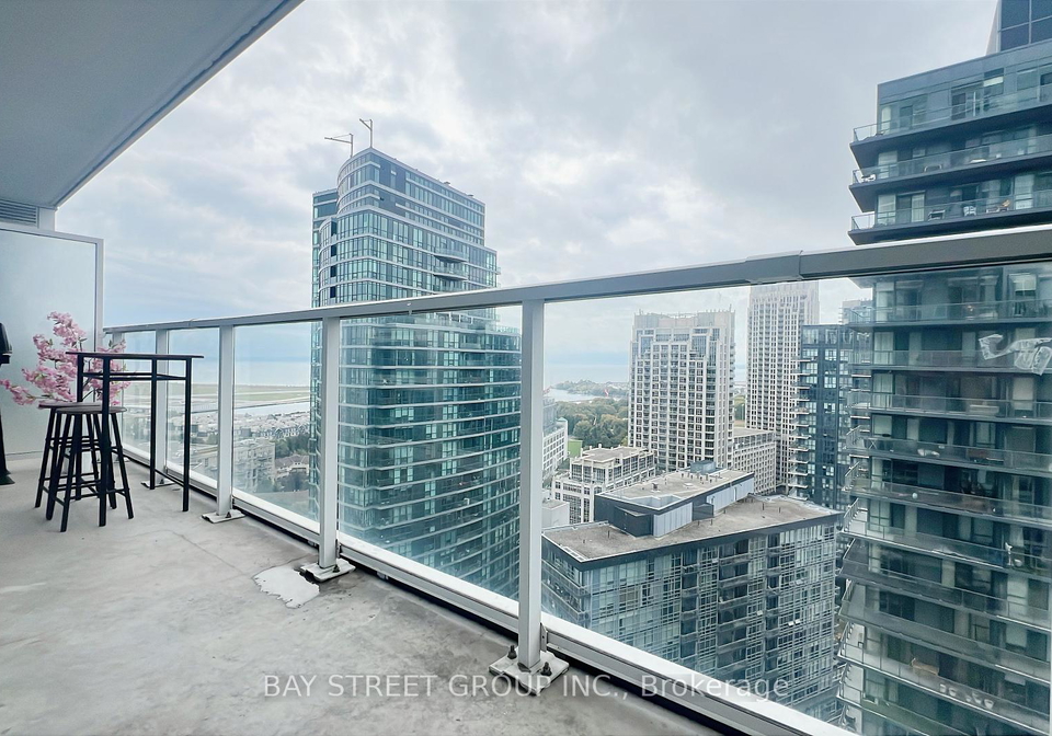 19-bathurst-street-toronto-ontario-c12432986