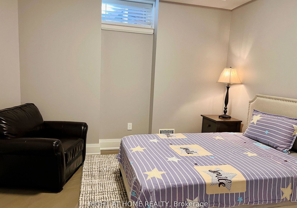 35-glenborough-park-crescent-toronto-ontario-c12433067