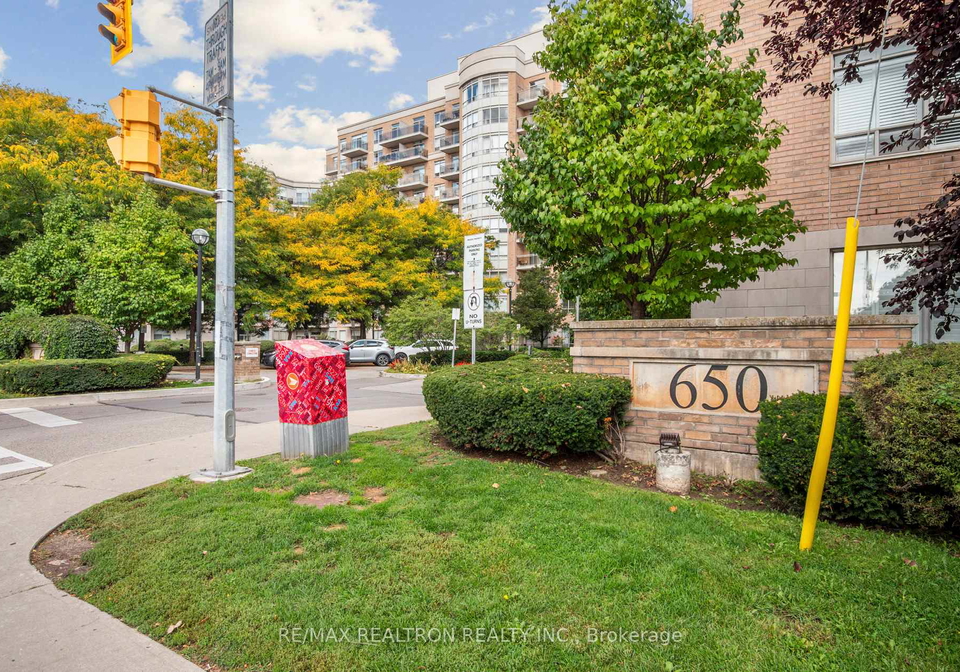 650-lawrence-avenue-w-toronto-ontario-c12433075