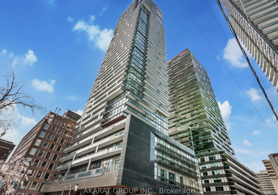 39-roehampton-avenue-toronto-ontario-c12433537