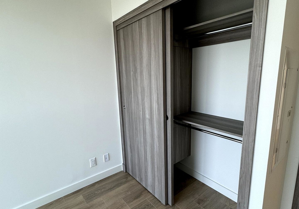 25-mcmahon-drive-north-york-ontario-c12433541