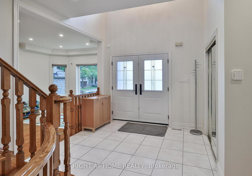 58-yorkview-drive-toronto-ontario-c12433616