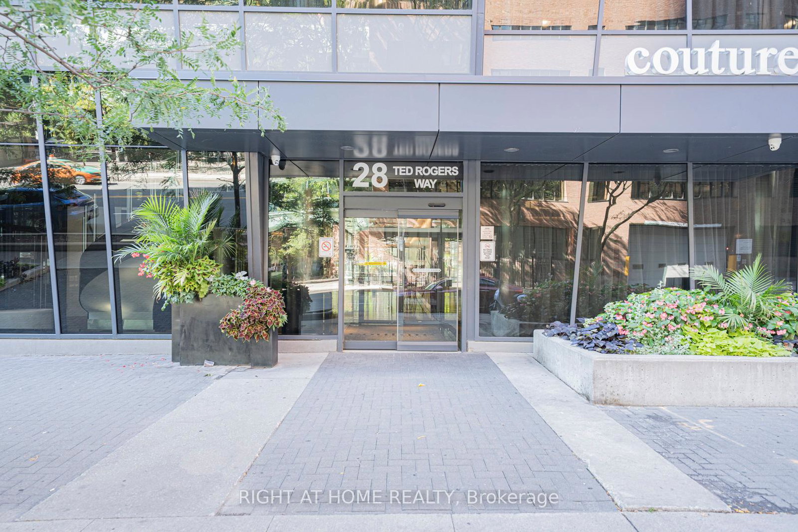 28-ted-rogers-way-toronto-ontario-c12433763