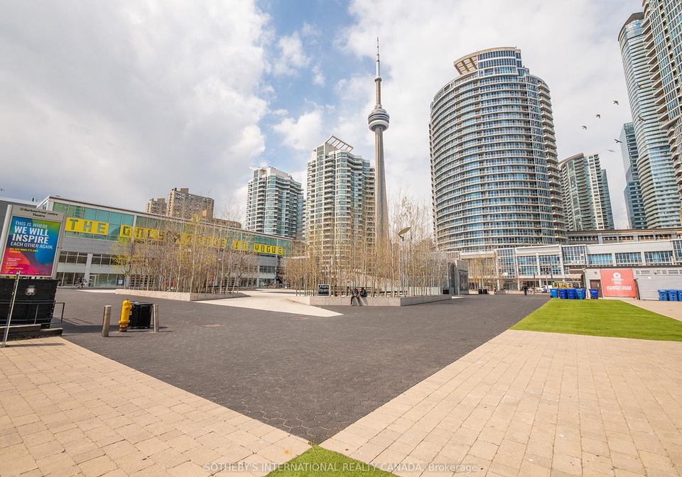 218-queens-quay-toronto-ontario-c12433845