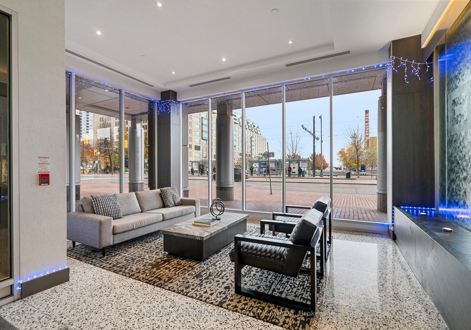 218-queens-quay-toronto-ontario-c12433845