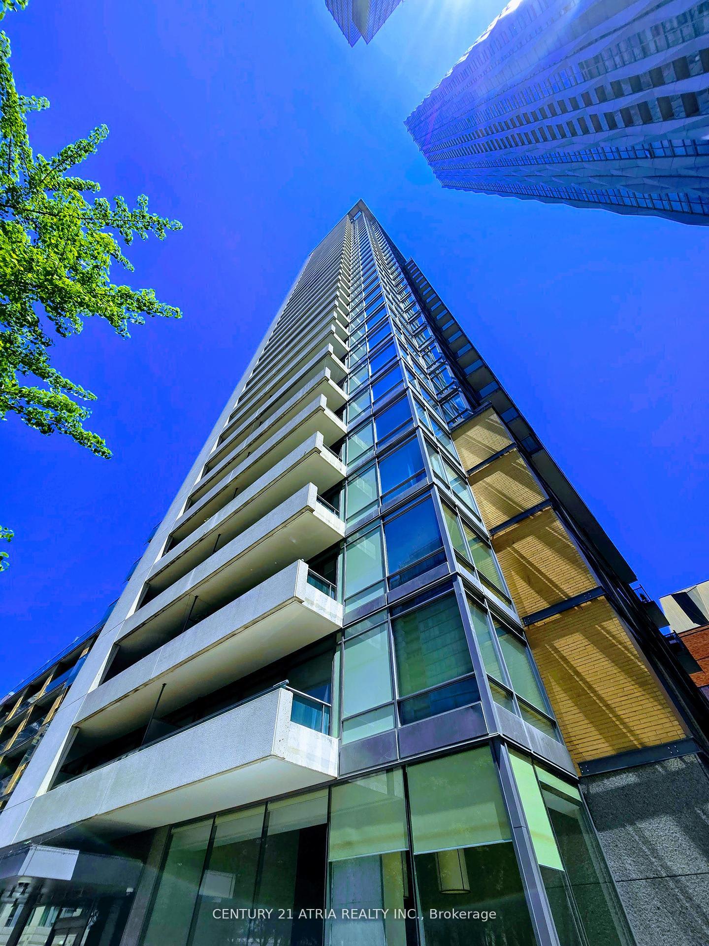 18-yorkville-avenue-toronto-ontario-c12434175