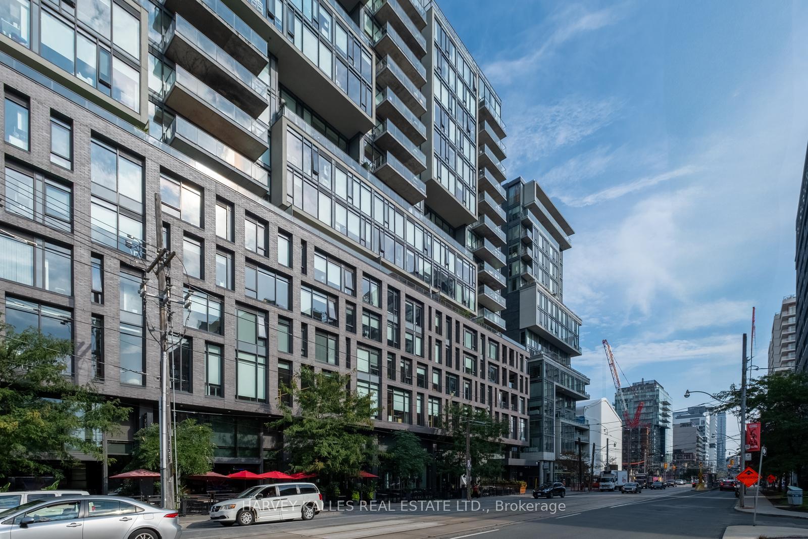 111-bathurst-street-toronto-ontario-c12434176