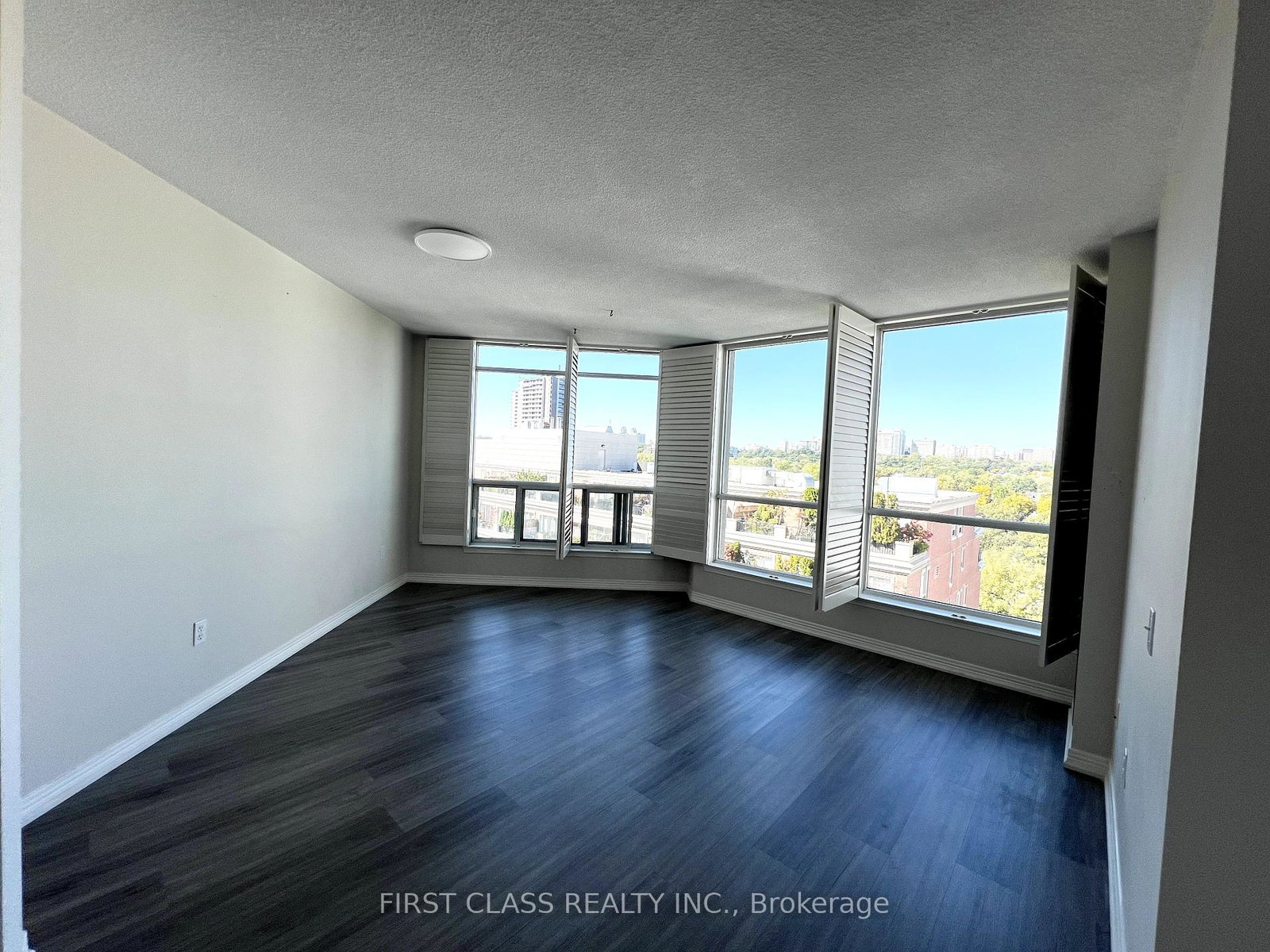 942-yonge-street-toronto-ontario-c12434416