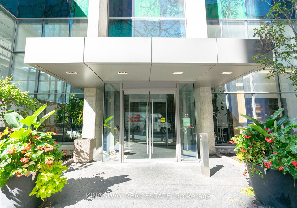 38-grenville-street-toronto-ontario-c12434524