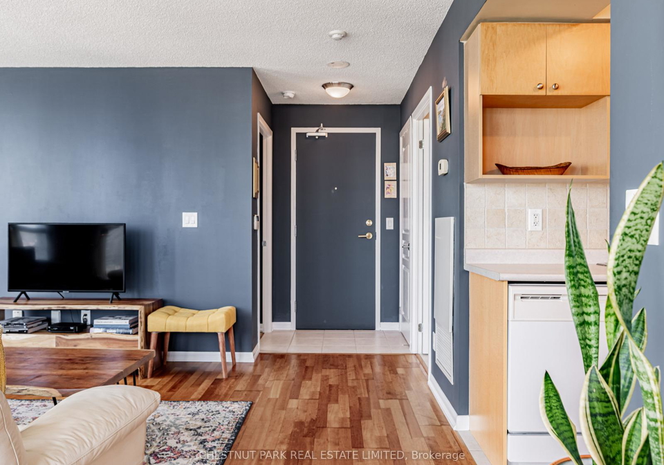 18-yonge-street-toronto-ontario-c12434529
