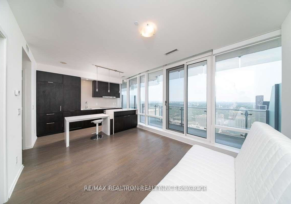 1-bloor-street-e-toronto-ontario-c12434537