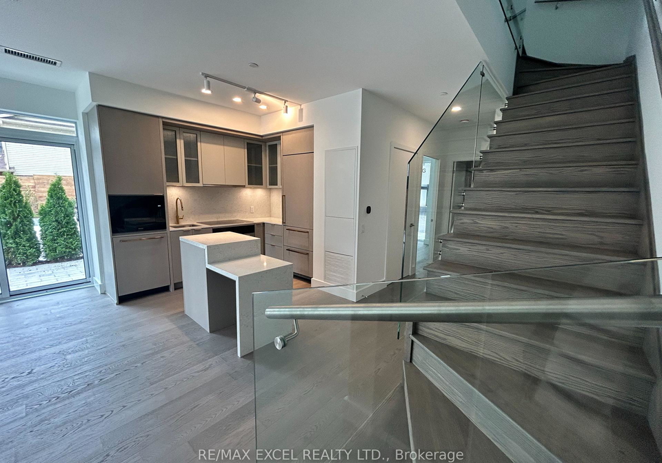 16-greenbriar-road-north-york-ontario-c12434731