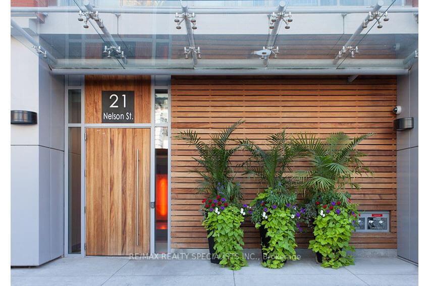 21-nelson-street-toronto-ontario-c12435365