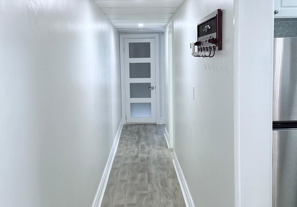 1050-eglinton-avenue-w-toronto-ontario-c12435553