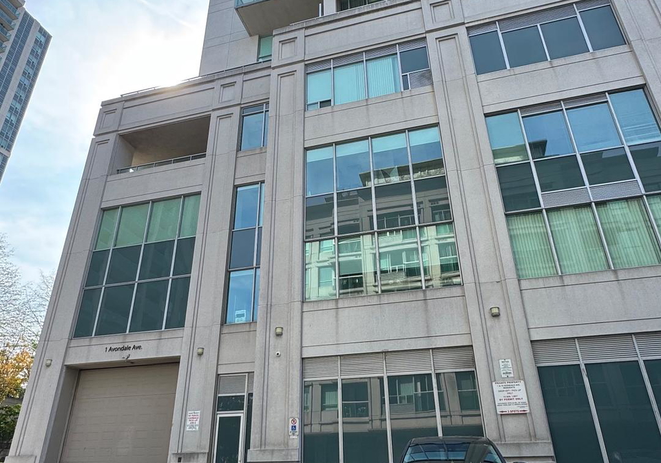 1-avondale-avenue-s-north-york-ontario-c12435716
