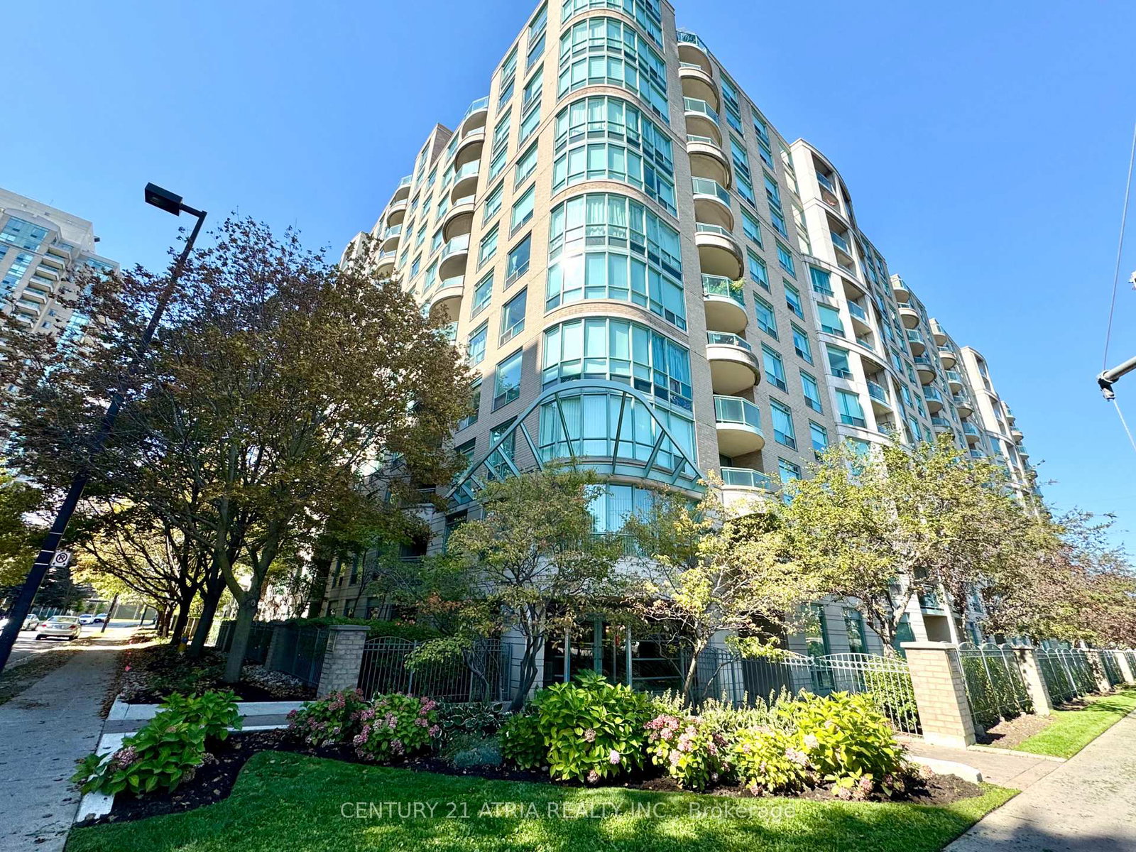 8-pemberton-avenue-north-york-ontario-c12435730