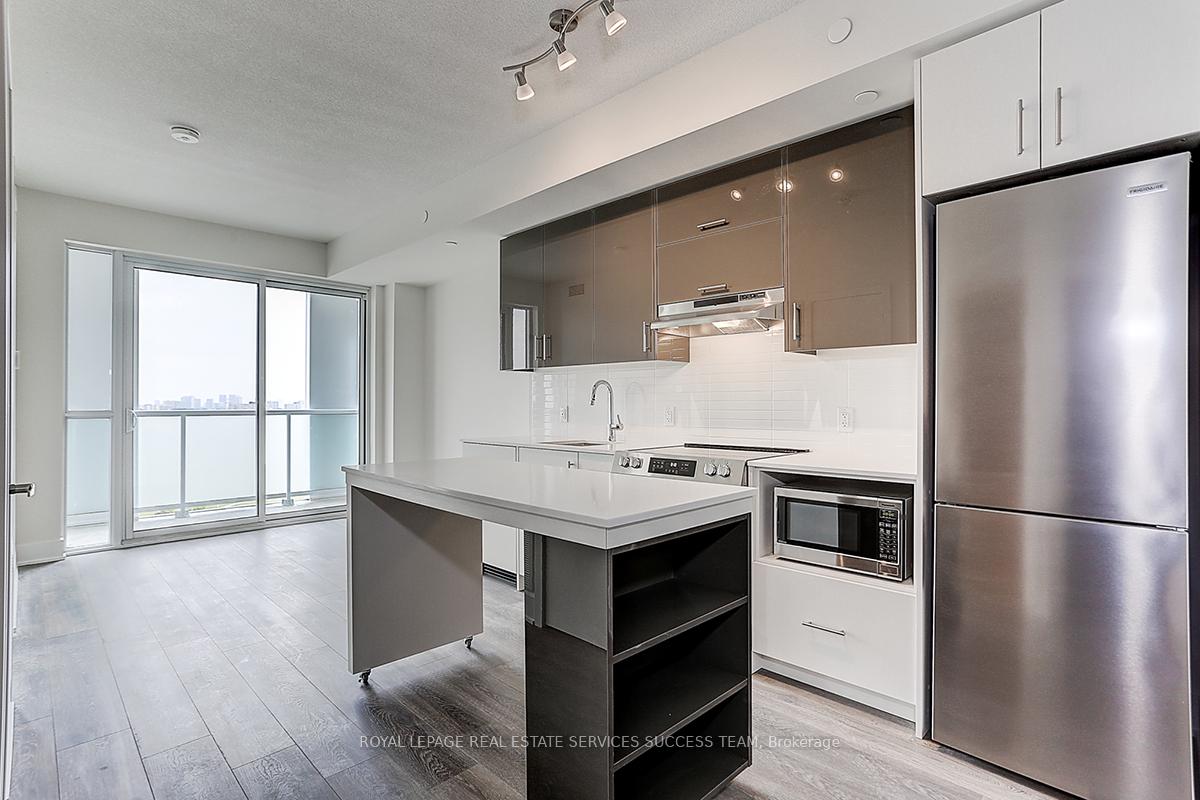 188-fairview-mall-drive-north-york-ontario-c12435819