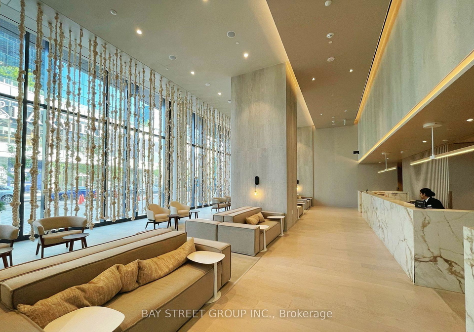 138-downes-street-toronto-ontario-c12435918