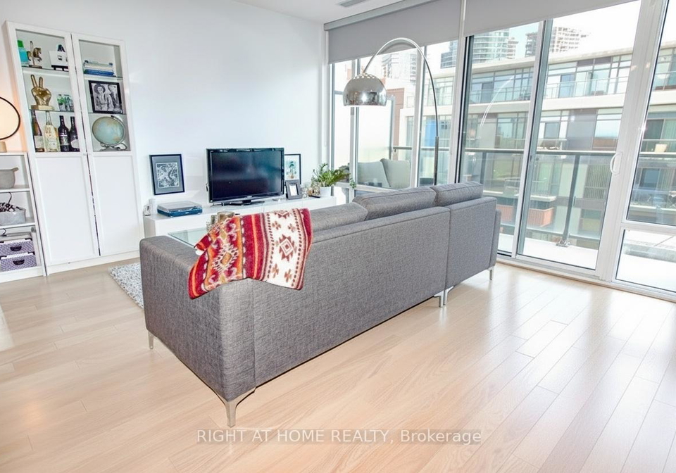 90-stadium-road-toronto-ontario-c12435931