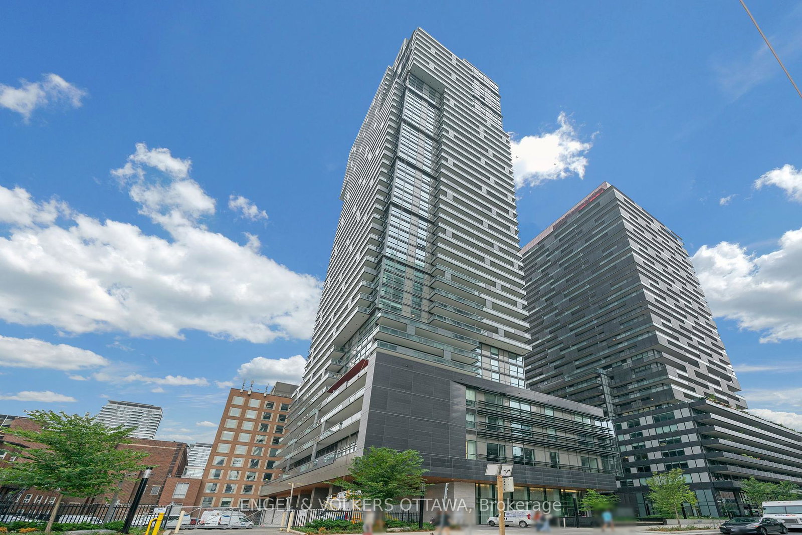 39-roehampton-avenue-toronto-ontario-c12436097
