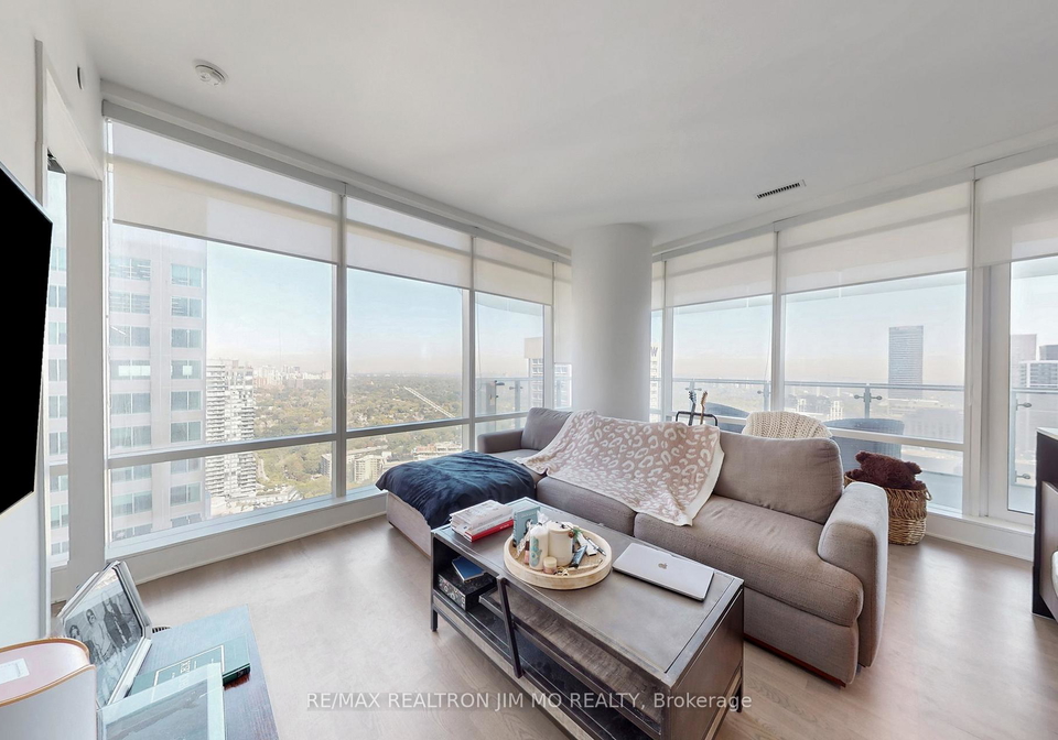 1-bloor-street-e-toronto-ontario-c12436205