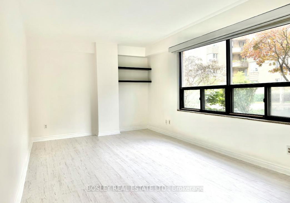 740-eglinton-avenue-w-toronto-ontario-c12436343