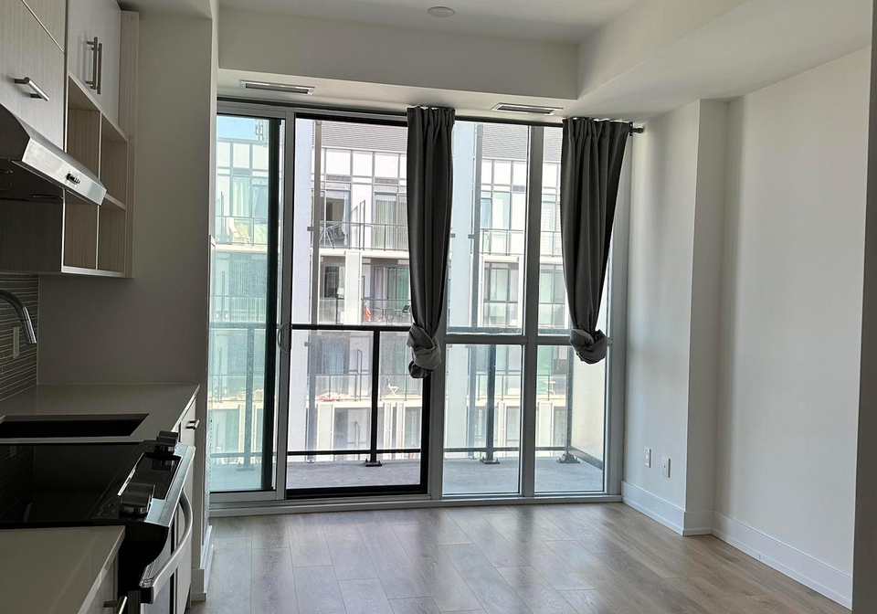 128-fairview-mall-drive-north-york-ontario-c12436444