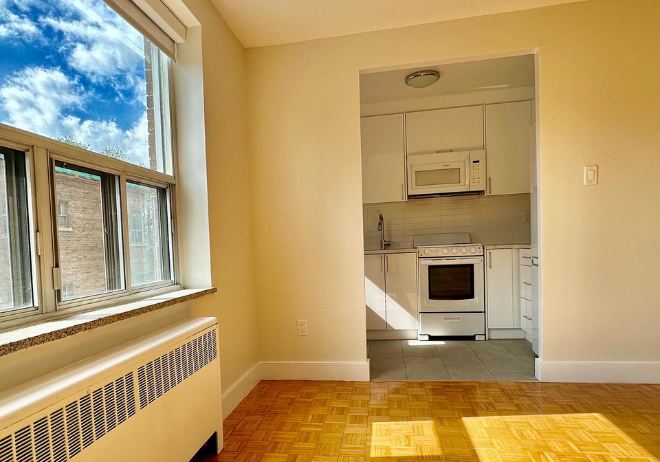 1291-bayview-avenue-east-york-ontario-c12436751