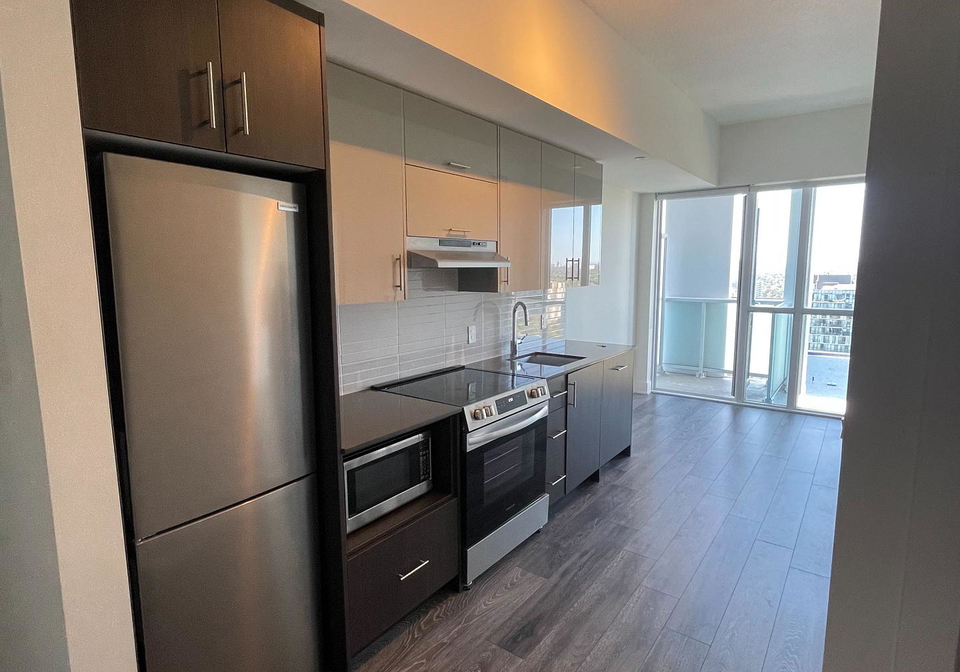 188-fairview-mall-drive-e-north-york-ontario-c12437042