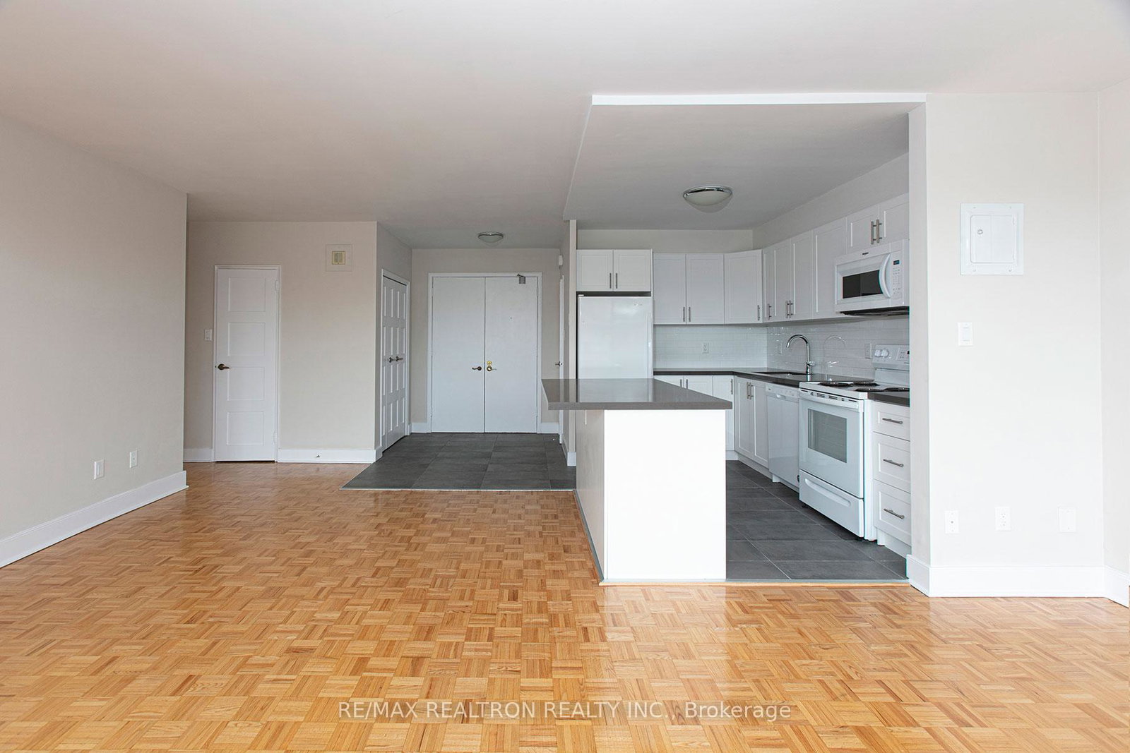 10-shallmar-boulevard-toronto-ontario-c12437087