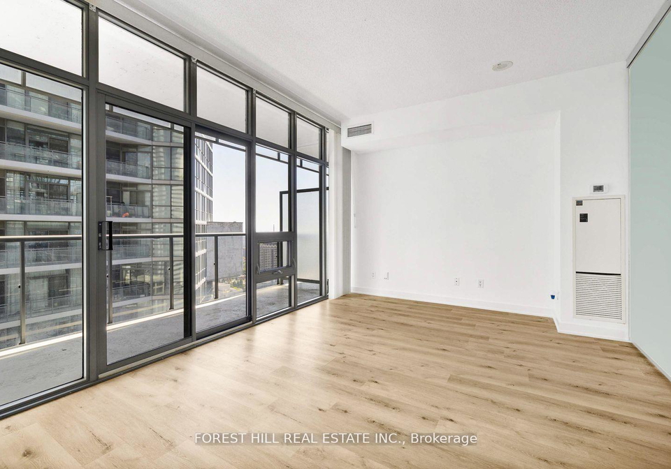 33-charles-street-e-toronto-ontario-c12437121