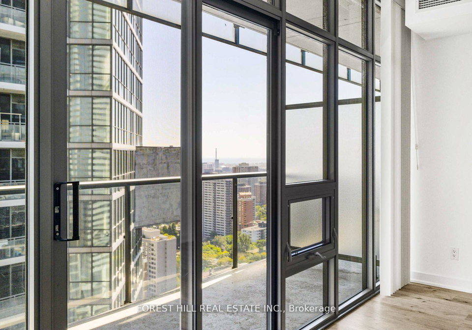 33-charles-street-e-toronto-ontario-c12437121