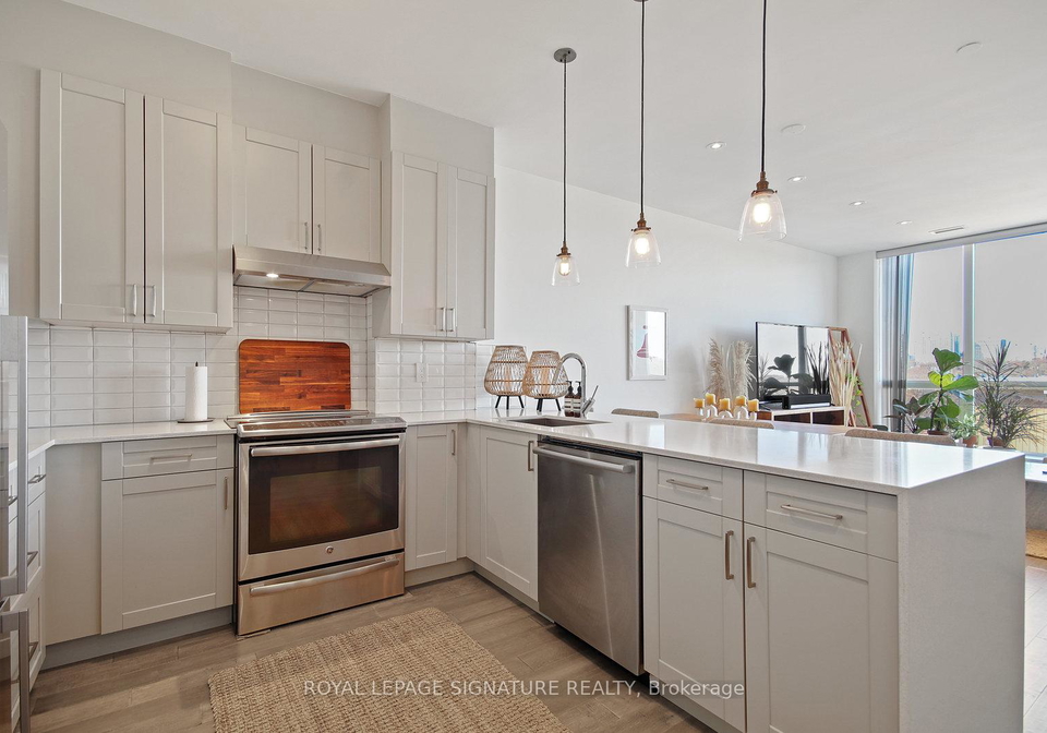 980-yonge-street-toronto-ontario-c12437291