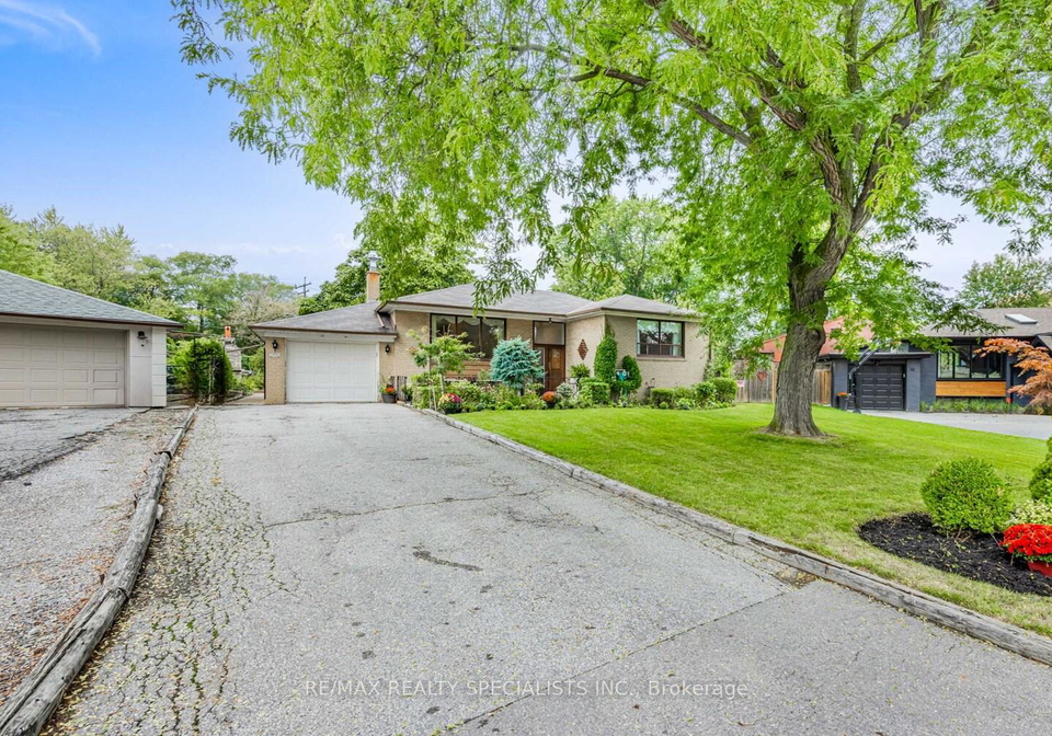 8-charnwood-road-north-york-ontario-c12437461