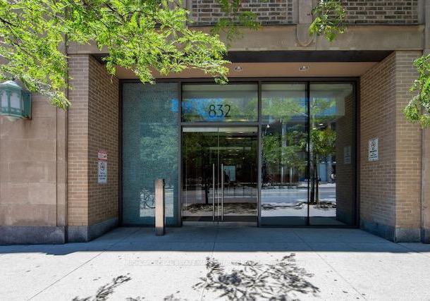 832-bay-street-toronto-ontario-c12437499